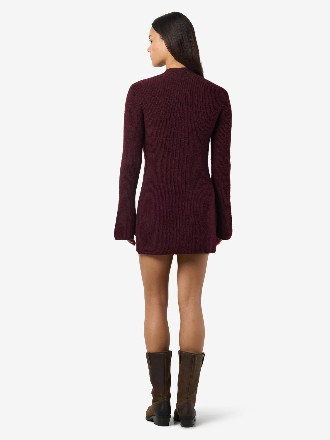 model_shot-front_full